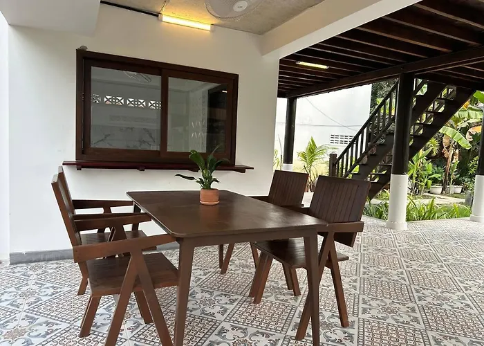 Roya Khmer House *